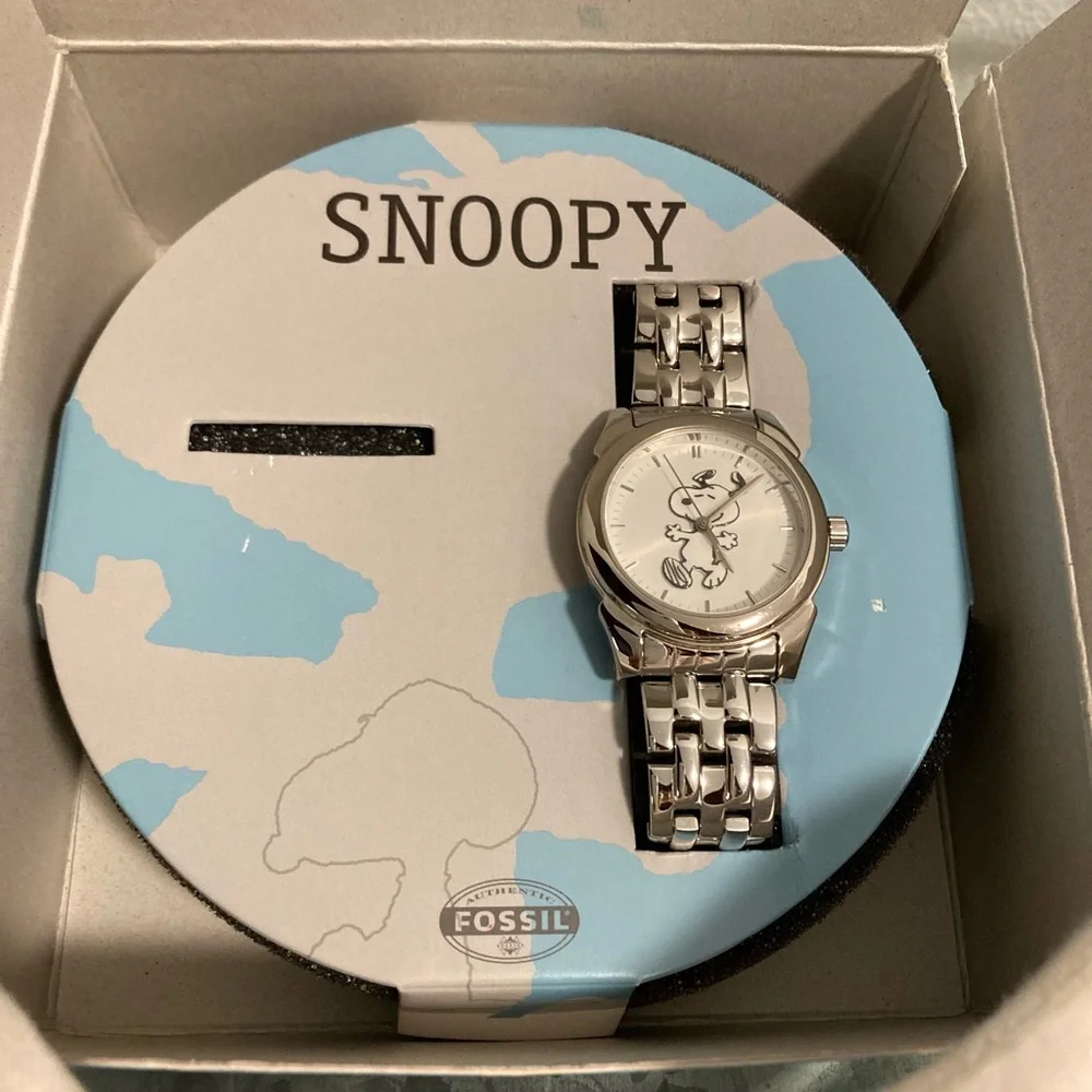 Fossil Snoopy Limited Edition Watch - Picture 2 of 15